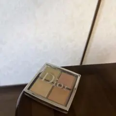 Dior ハイライトパレット 004