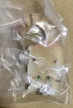 ネコ科のしっぽカラビナ　スナネコ　ガチャ　カプセルトイ