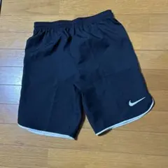 NIKEトレーニングパンツ　ハーフパンツ