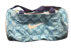 Nike 水玉模様 プールバッグ