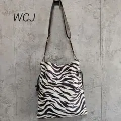美品 WCJ 撥水アニマル柄ショルダーバッグ ゼブラ柄 若槻千夏のサムネイル