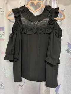 フリル付きオフショルダーブラウス 黒のサムネイル