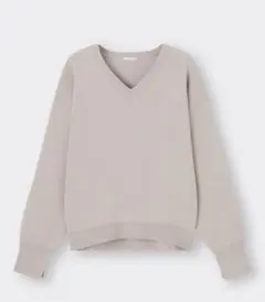 【GU】スムース Vネックセーター ベージュ