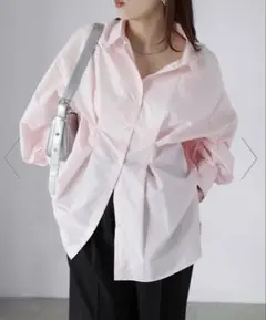 【新品】Riberryウエストタックシャツ ピンクのサムネイル