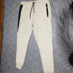 グレー ジョガーパンツ ジッパーポケット付き