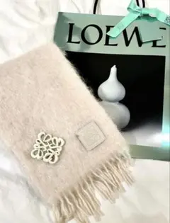 【美品】LOEWE マフラー アナグラム ブローチ付き ホワイト