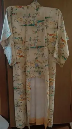 街着 クリーム色