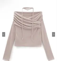 チョーカー付きオフショルダードレープトップス[pm549