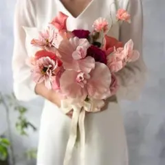 大人ピンク胡蝶蘭のクラッチブーケ☆ブートニアつき　ウェディングブーケ　結婚式