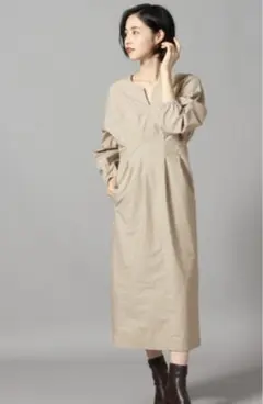 LOWRYS FARM ウエストタックワンピ　ベージュ