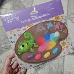 新品 未開封 ファンタジースプリングス ラプンツェル パスカル マウスパッド