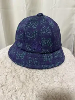 バケットハット 紫緑パターン 蝶刺繍