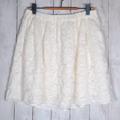 【アナトリエ】 スカート ミニスカート フレアスカート 花柄 刺繍 Aライン 白