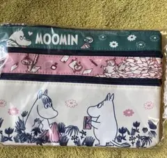 【ムーミン　スリージップポーチ】