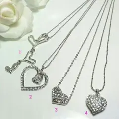 211.美品【バラ売り可】ハートネックレス