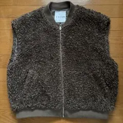 ESCAR ボアジップアップベスト ブラウン