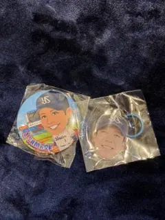 スワローズガチャ 山田哲人 応燕傘チャーム＆缶バッチ