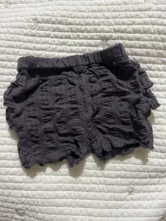petit main フリル付きショートパンツ