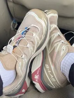salomon カーキ