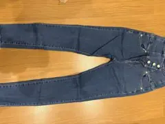 ダークブルースキニージーンズ