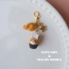 フェイクスイーツ✽くまさんカップケーキとドーナツのチャーム　ミニチュア/スイーツ