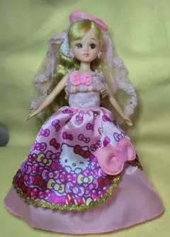 ハローキティデザイン リカちゃん人形➕着替え服(金魚柄) ベール(パール付き)