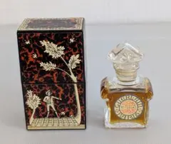 GUERLAIN ゲラン MITSOUKO ミツコ 15ml 箱あり Guerlain ゲラン Mitsouko ミツコ クリスタルボトル7.5ml - メルカリ