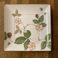 2026年最新】wedgwood ワイルドストロベリー スクエア プレートの人気
