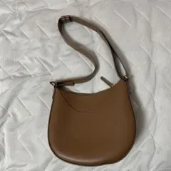 【中古】ユニクロ　レザータッチワンハンドルバッグ　ショルダーバッグ　ブラウンのサムネイル