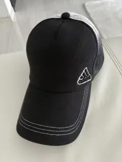 adidas 黒 キャップ メッシュバック
