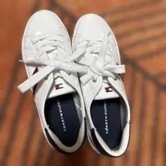 【TOMMY HILFIGER】レディース 白 スニーカー24.5cmのサムネイル