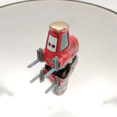 トミカ　カーズ　グイド（レスキュータイプ）
