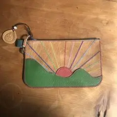 レザーポーチ 太陽と山