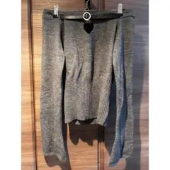 オフショルダー ニット