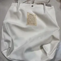 トートバッグ　ホワイト　ハンドルタックトート