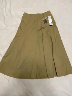 UNIQLO カーキ フレアスカート 12号 未使用