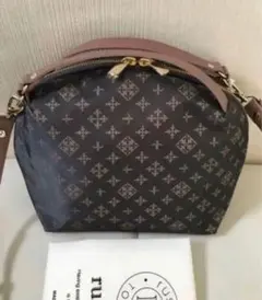 Item thumbnail for item 9f886634-99c9-476a-a167-af0d24d24b20