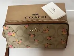 ラスト1点 新品COACH 花柄フラグメントケース ベージュ