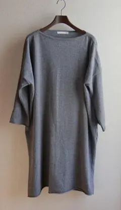 エヴァムエヴァ シャツ