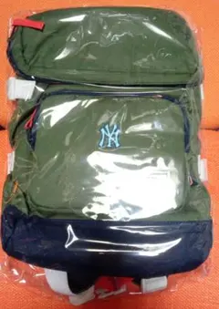 ニューヨーク・ヤンキース リュック オリーブグリーン