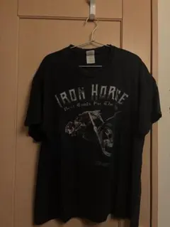 GILDAN IRON HORSE Tシャツ