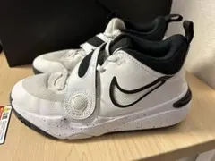 ナイキ チームハッスルD11 GS US4Y 23cm DV8996-100