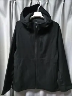 ユニクロ ブロックテック パーカー　3Dカット　黒