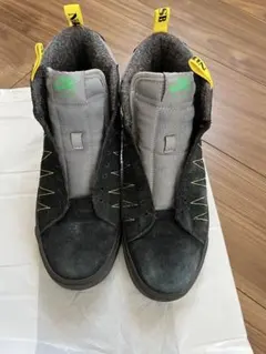 NIKE SB スニーカー ブラック グレー【紐なし】のサムネイル