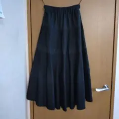 ビアズリー　プリーツティアードスカート ゴムウエスト黒