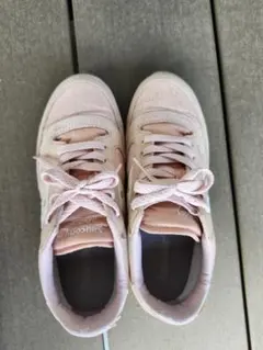 Saucony ピンク スニーカーのサムネイル