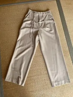 ピンクベージュ　アンクルパンツ　秋冬向け生地