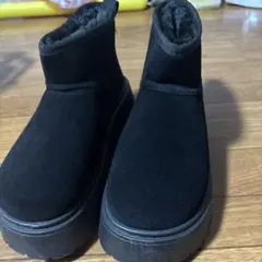 新品　ブラック厚底ムートンブーツ
