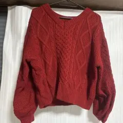 レッド ケーブルニット 長袖セーター