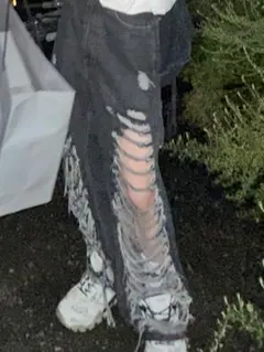 prank project ダメージ加工 ブラックデニムパンツ